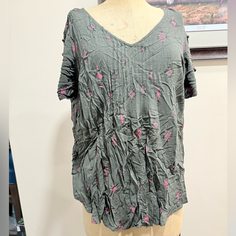 Torrid Green Floral Aztec V-Neck Top
